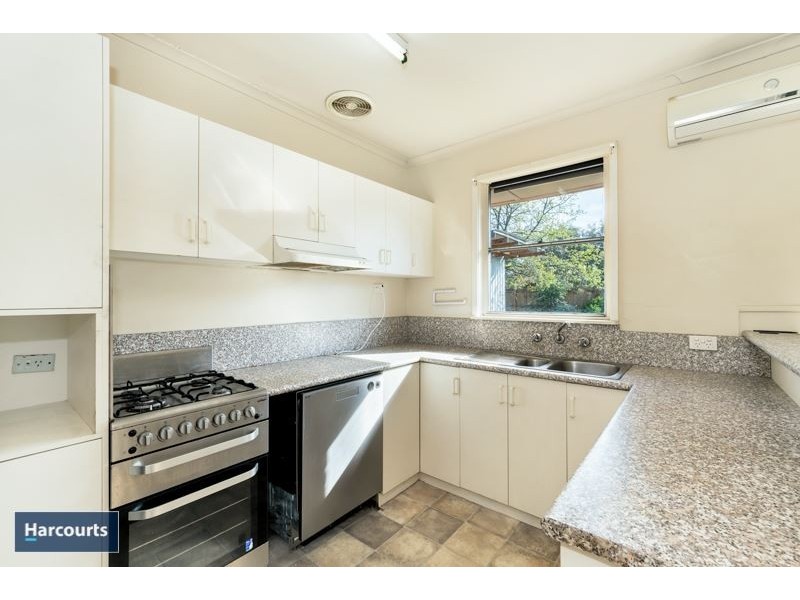 9 Winstanley Road, East Geelong VIC 3219