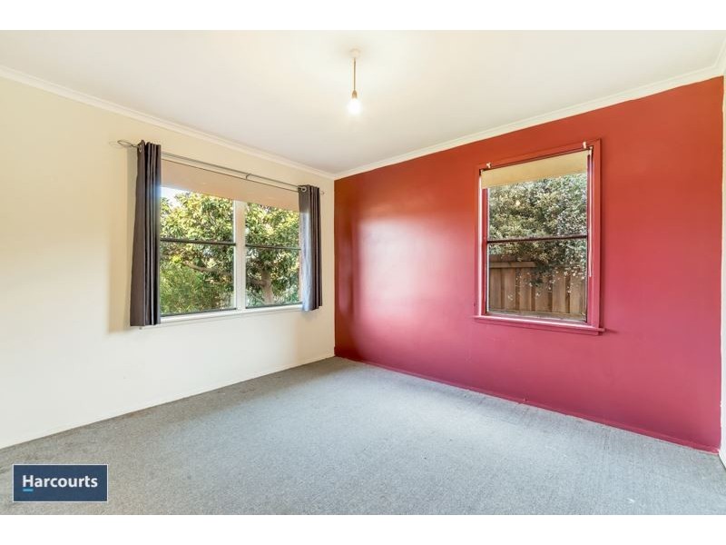 9 Winstanley Road, East Geelong VIC 3219