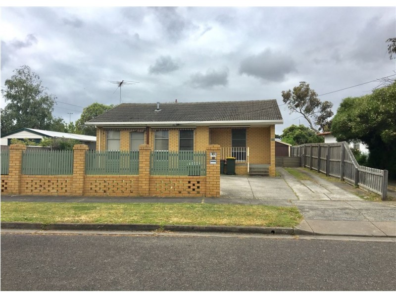 1 Hodges Court, Breakwater VIC 3219