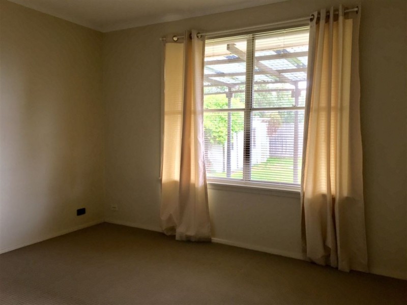 1 Hodges Court, Breakwater VIC 3219