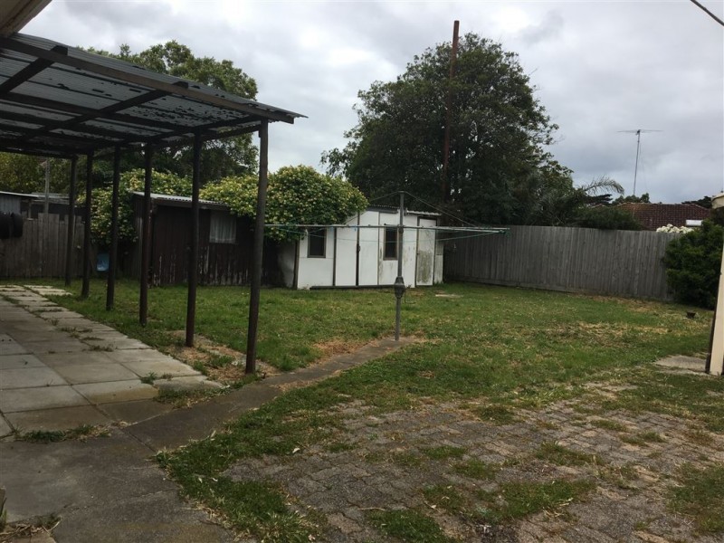 1 Hodges Court, Breakwater VIC 3219