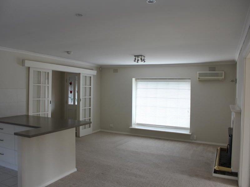 1/70 Wilsons Road, Newcomb VIC 3219