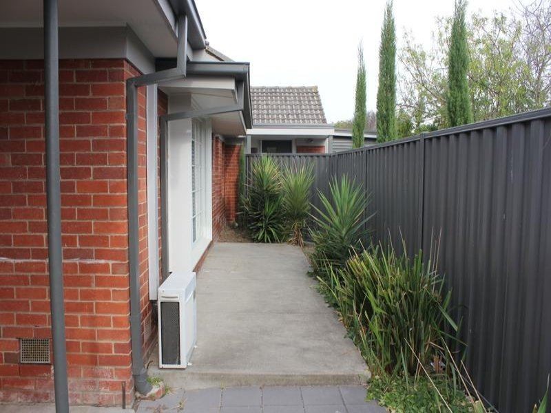 1/70 Wilsons Road, Newcomb VIC 3219