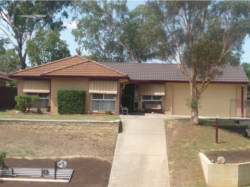 9 Fiaschi Place, South Windsor NSW 2756
