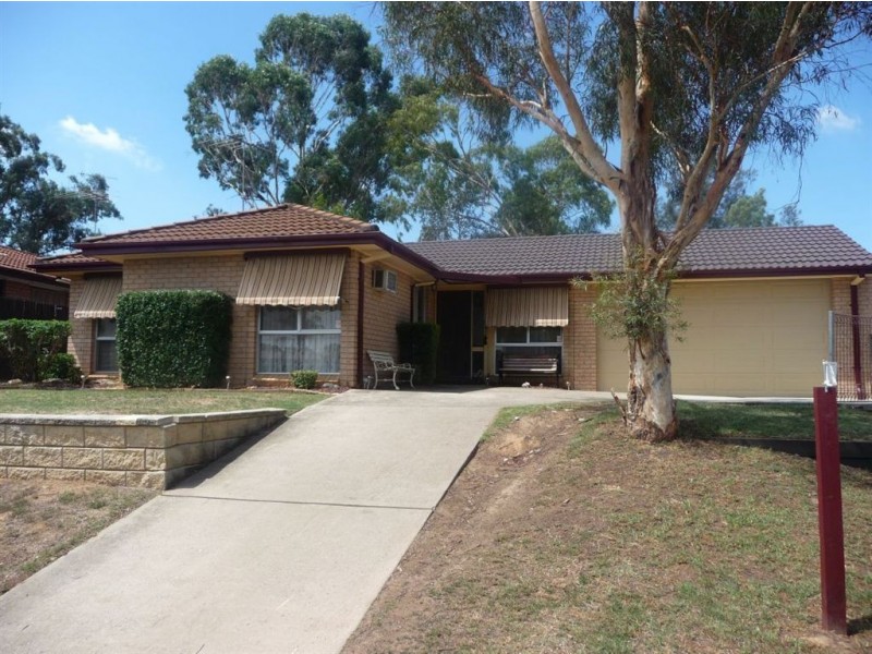 9 Fiaschi Place, South Windsor NSW 2756
