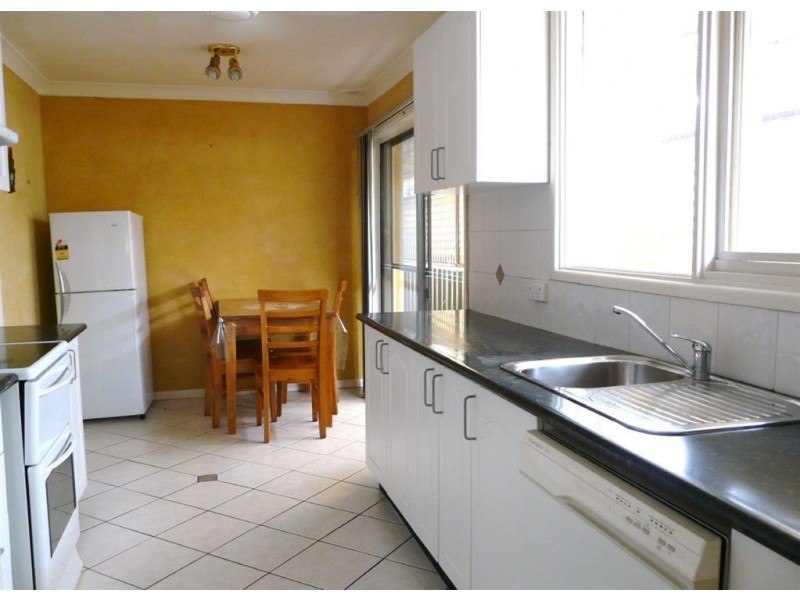 16 Hughes Avenue, Richmond NSW 2753