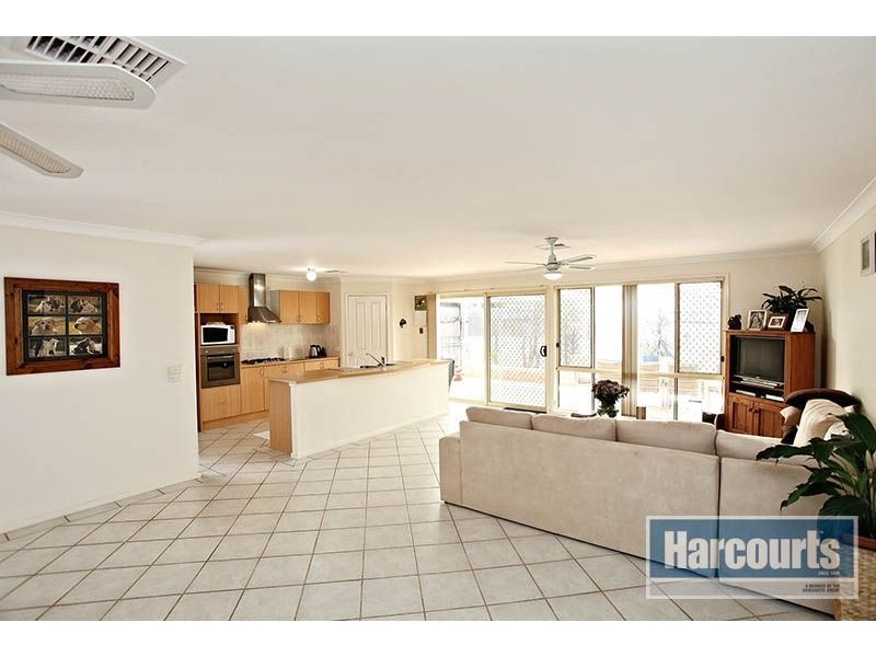 25 Apache Grove, Stanhope Gardens NSW 2768