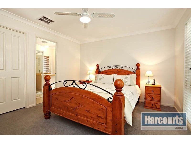 25 Apache Grove, Stanhope Gardens NSW 2768