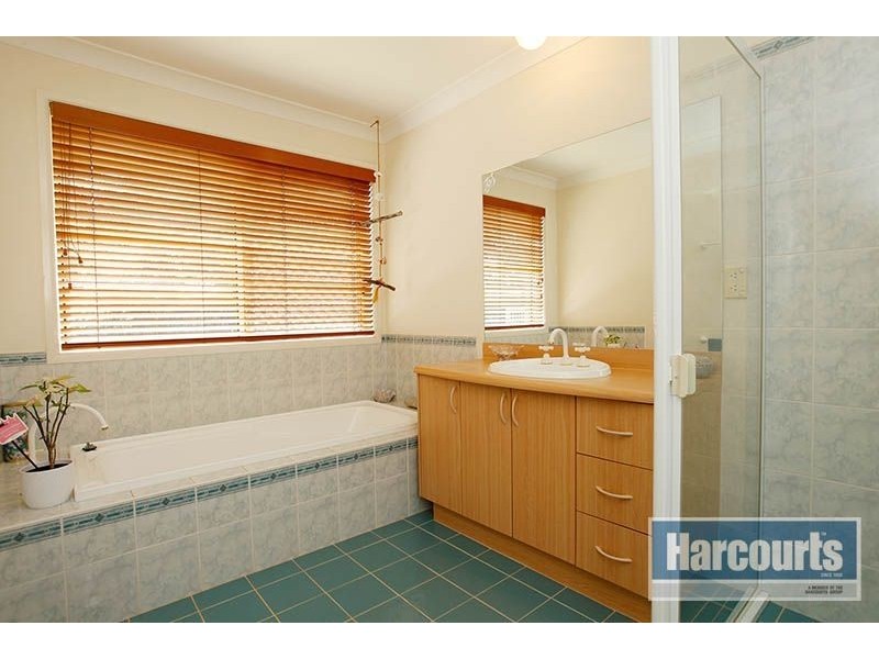 25 Apache Grove, Stanhope Gardens NSW 2768