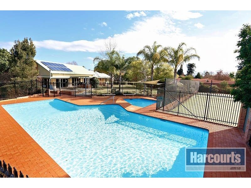 77 John Tebbutt Place, Richmond NSW 2753