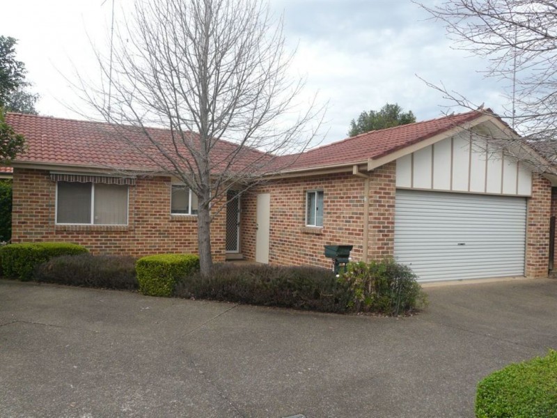 73 John Tebbutt Place, Richmond NSW 2753