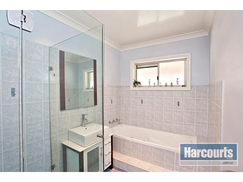 18 Erina Place, South Windsor NSW 2756