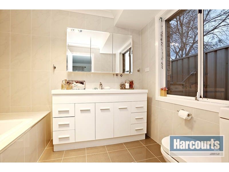 29 Harradine Crescent, Bligh Park NSW 2756