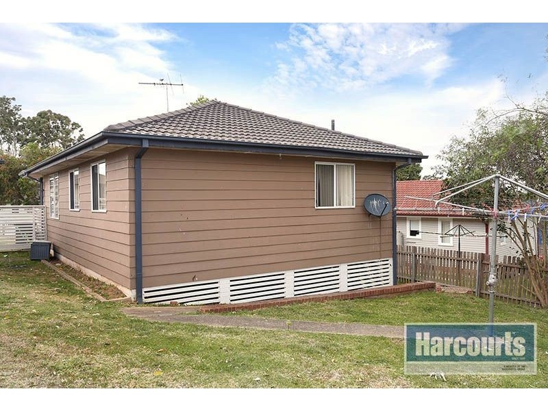 8 Mikkelsen Avenue, Tregear NSW 2770