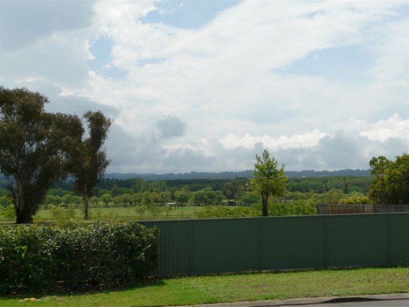 72 William Cox Drive, Richmond NSW 2753