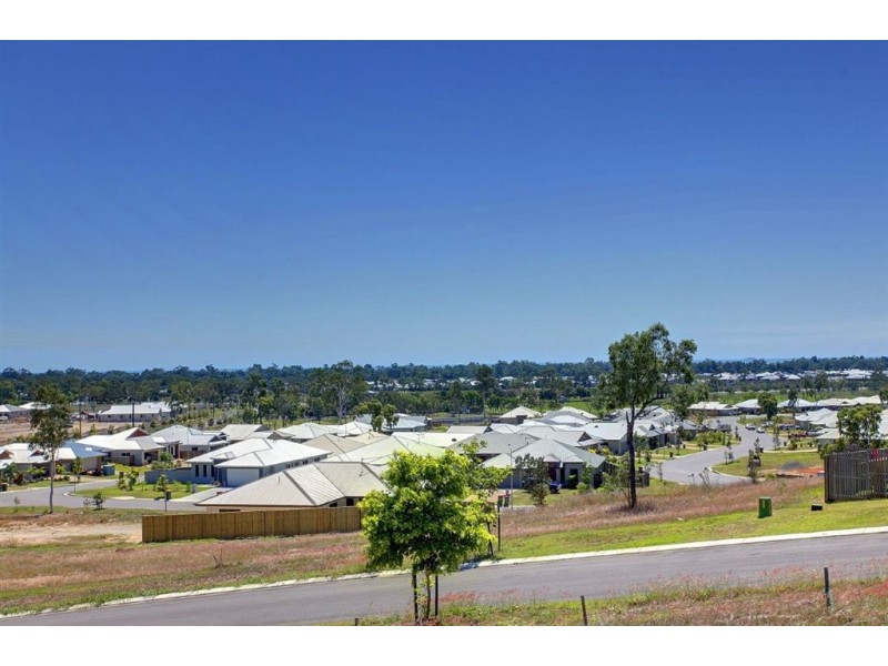 16 Harrier Court, Bushland Beach QLD 4818