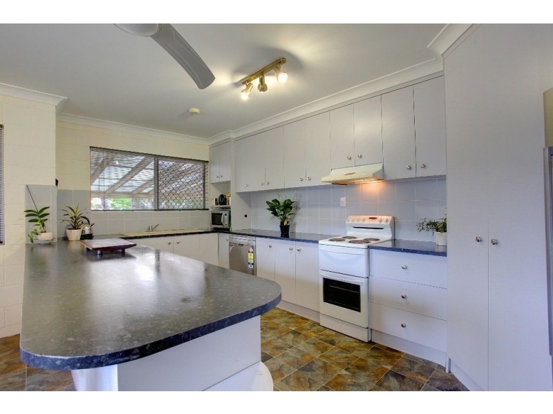 6 Linum Court, Bushland Beach QLD 4818