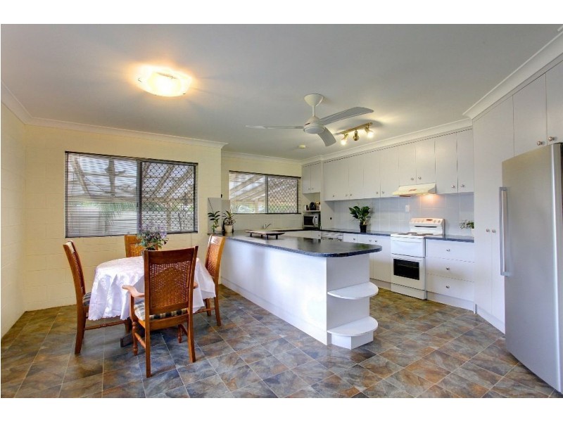 6 Linum Court, Bushland Beach QLD 4818