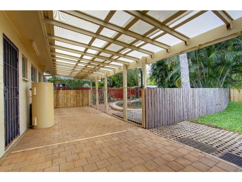 6 Linum Court, Bushland Beach QLD 4818