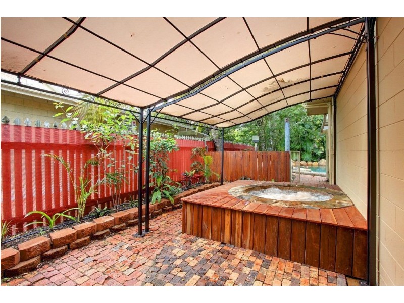 6 Linum Court, Bushland Beach QLD 4818