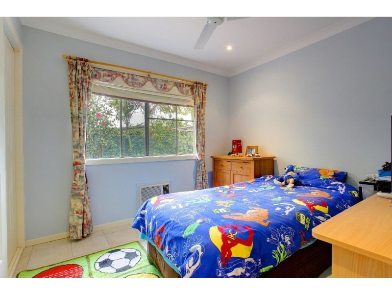 7 Almond Court, Bushland Beach QLD 4818