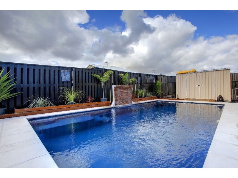 1 Mentmore Court, Bushland Beach QLD 4818