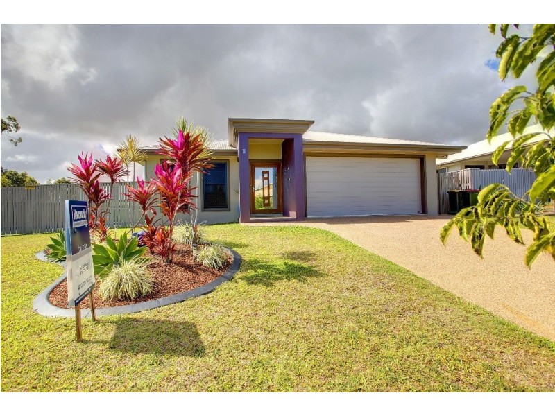 1 Mentmore Court, Bushland Beach QLD 4818
