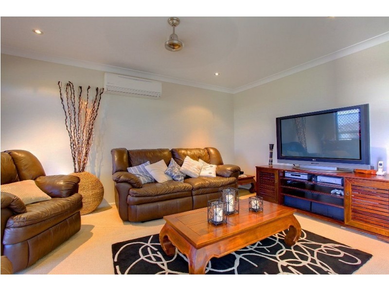 1 Mentmore Court, Bushland Beach QLD 4818