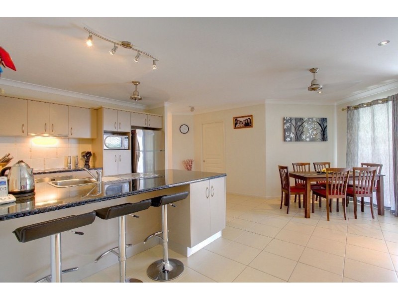 1 Mentmore Court, Bushland Beach QLD 4818