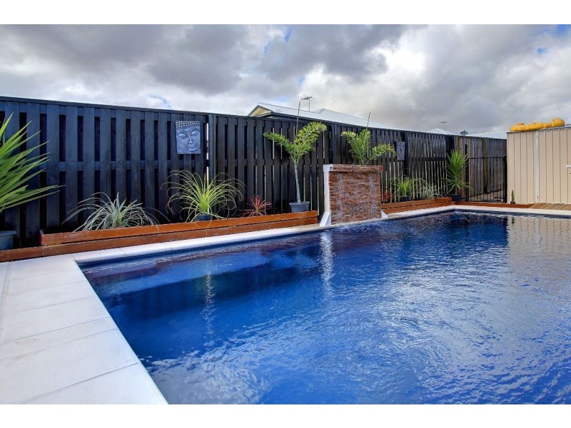 1 Mentmore Court, Bushland Beach QLD 4818