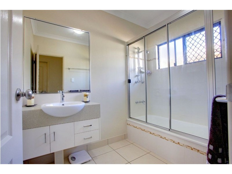 3 Bluff Street, Bushland Beach QLD 4818