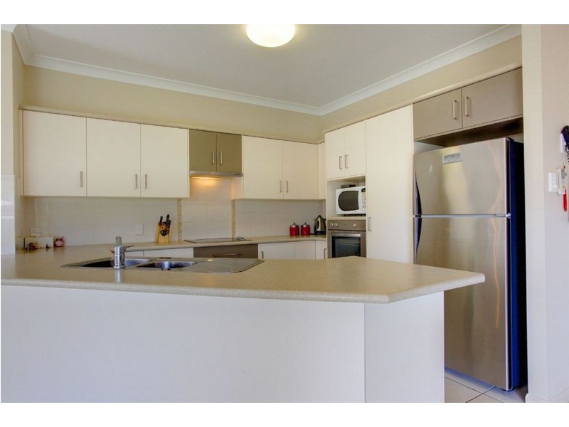 3 Bluff Street, Bushland Beach QLD 4818