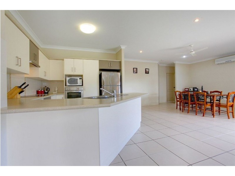 3 Bluff Street, Bushland Beach QLD 4818