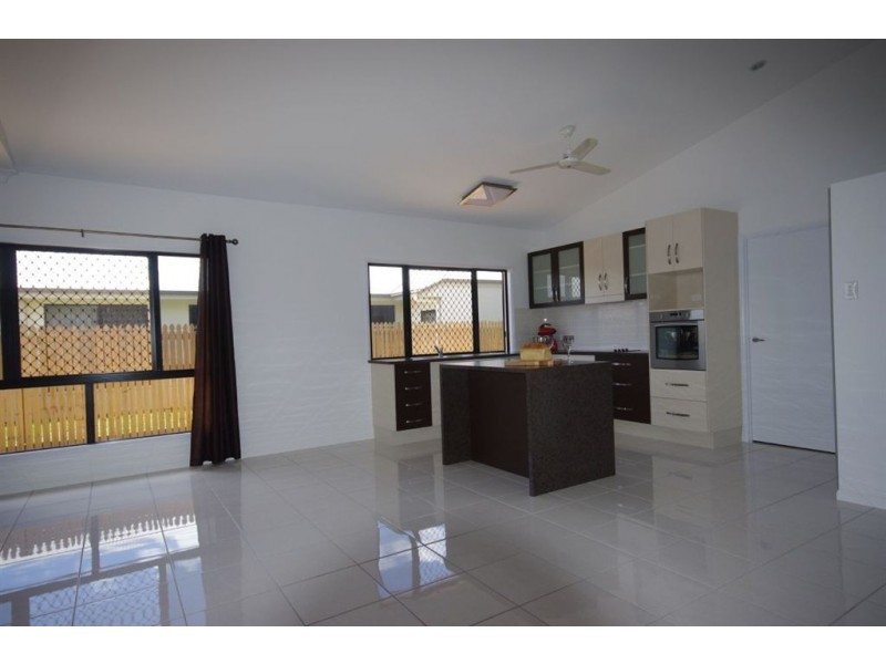 7 Wenlock Street, Rasmussen QLD 4815