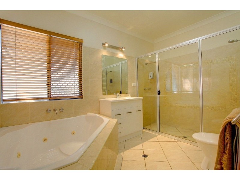 3 Coolan Court, Bushland Beach QLD 4818