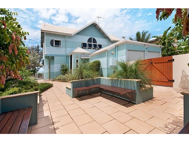 63 Cay Street, Saunders Beach QLD 4818