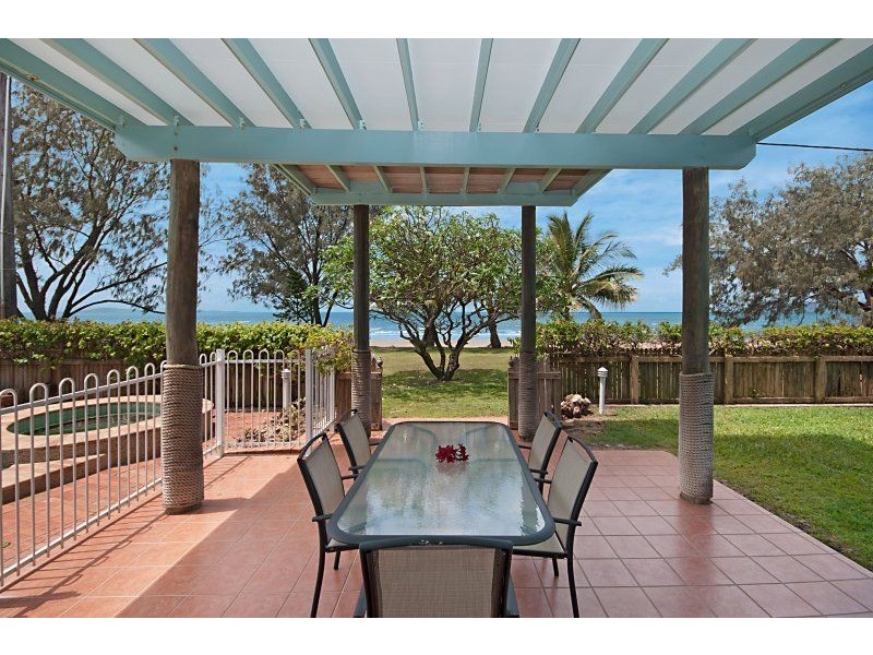 63 Cay Street, Saunders Beach QLD 4818