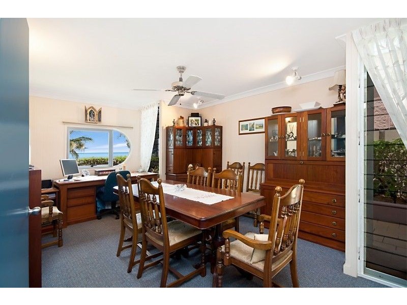 63 Cay Street, Saunders Beach QLD 4818