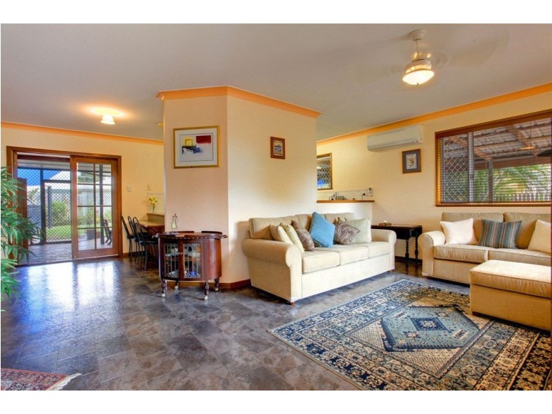 3 Sandalan Court, Bushland Beach QLD 4818