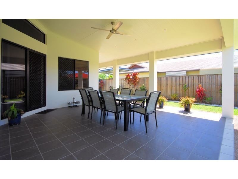 24 Anchorage Circuit, Bushland Beach QLD 4818