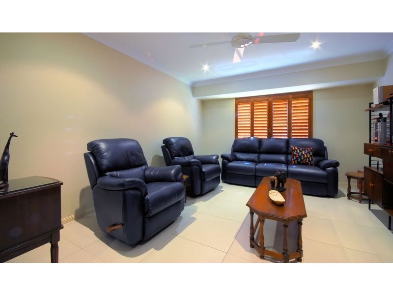 24 Anchorage Circuit, Bushland Beach QLD 4818