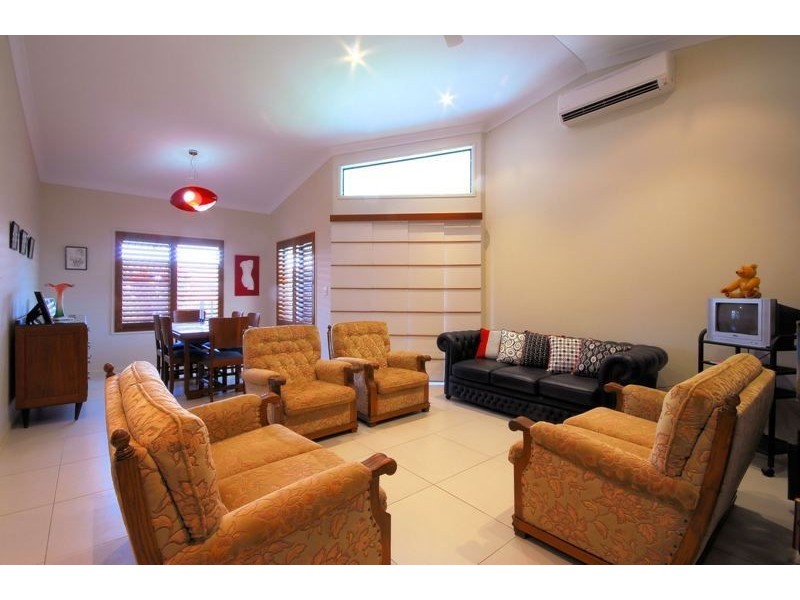 24 Anchorage Circuit, Bushland Beach QLD 4818