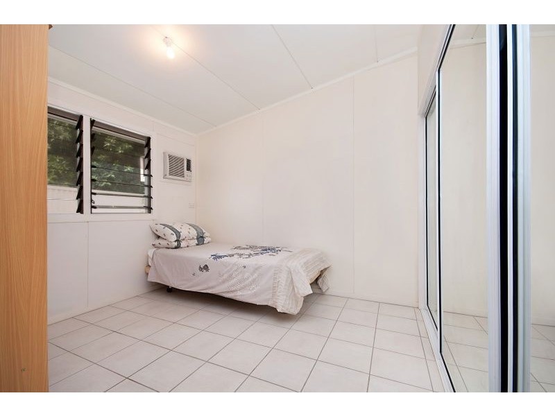 28 Reef Street, Saunders Beach QLD 4818