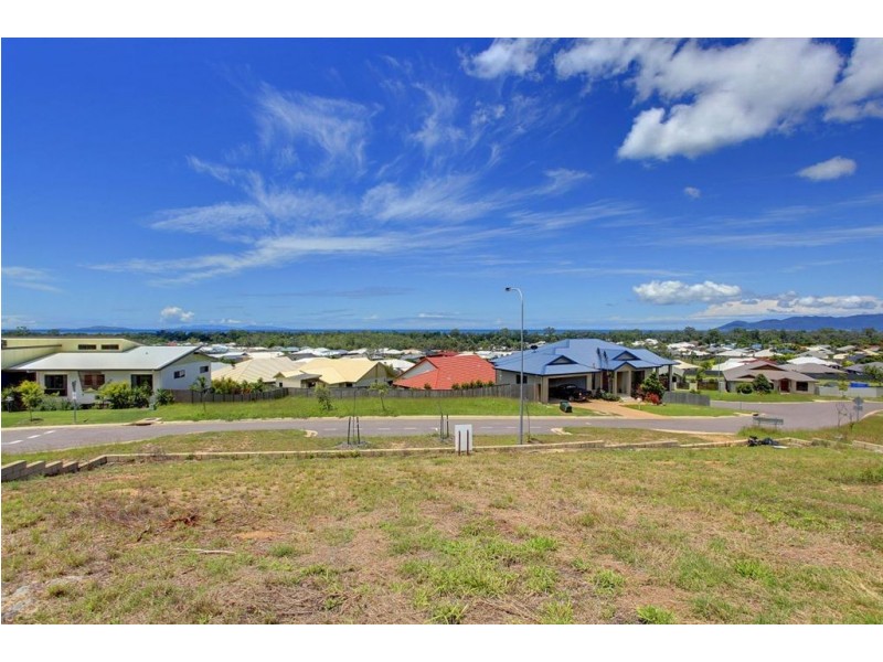 39 Shutehaven Circuit, Bushland Beach QLD 4818