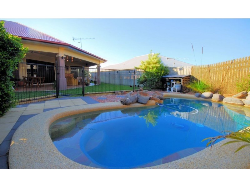 10 Kiandra Place, Mount Louisa QLD 4814