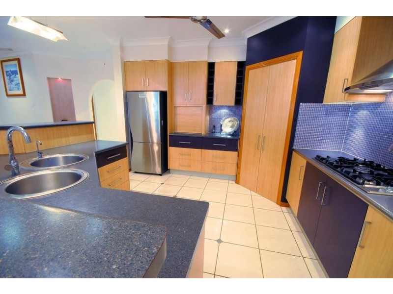 10 Kiandra Place, Mount Louisa QLD 4814