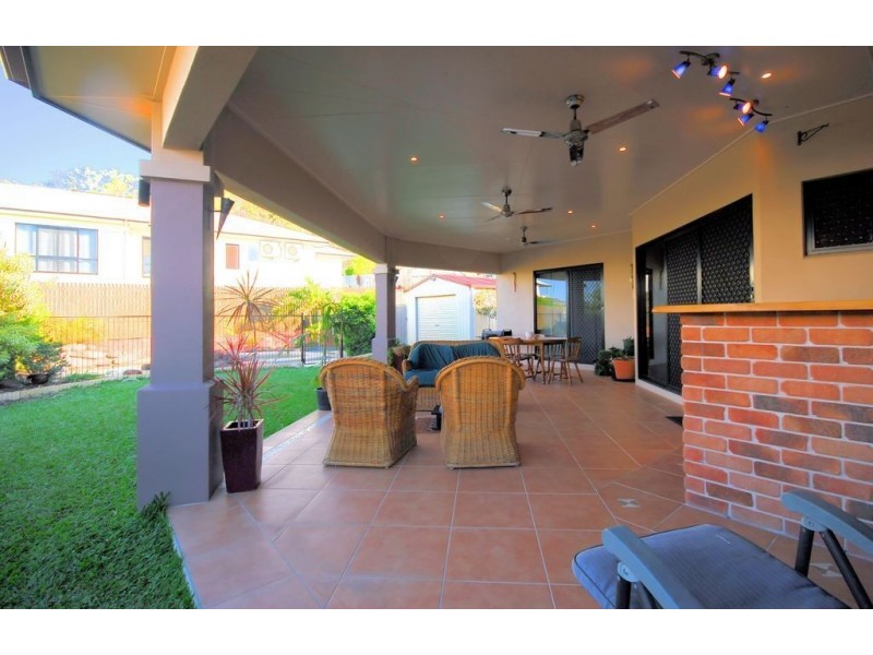 10 Kiandra Place, Mount Louisa QLD 4814