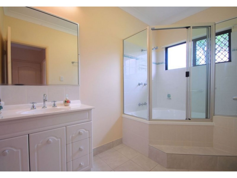 6 Medinah Court, Balgal Beach QLD 4816