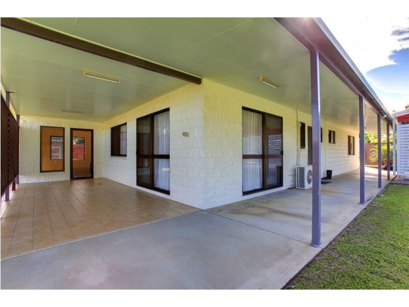 36 Manuka Court, Bushland Beach QLD 4818