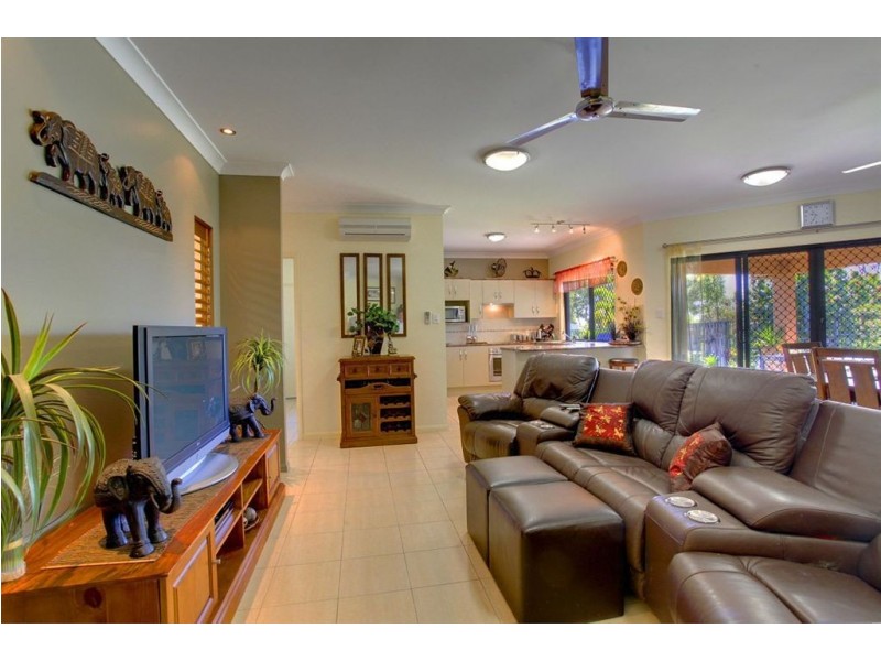 44 Dungurra Place, Bushland Beach QLD 4818